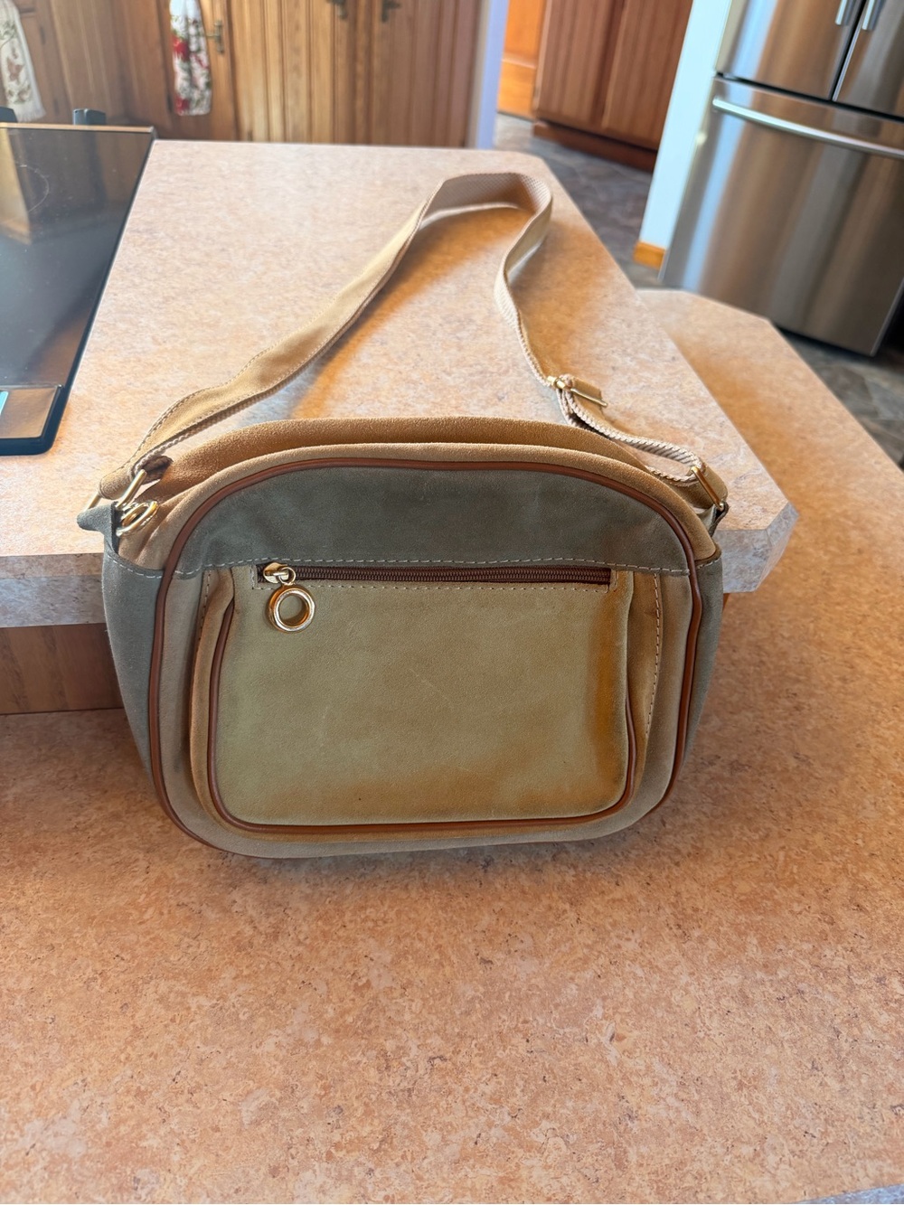 Everyday Crossbody Bag in Tan and Olive - Unbranded
